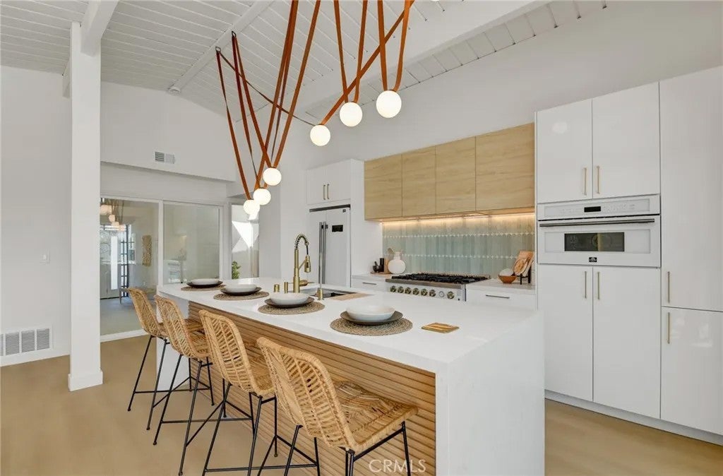 6439 Lake Mere Court
