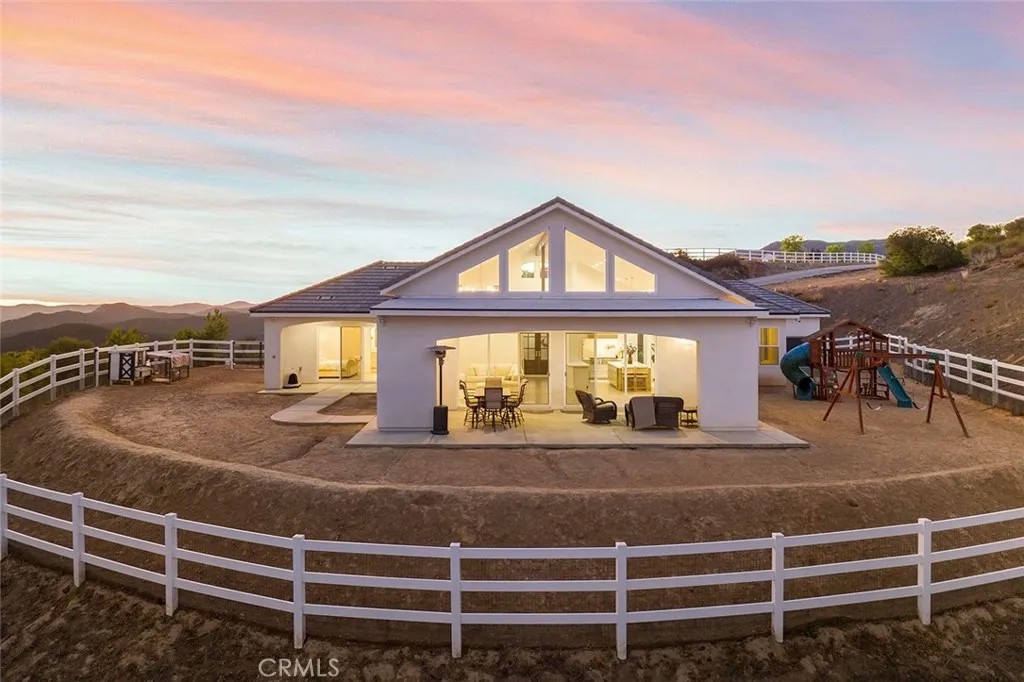 38566 Vista Del Bosque