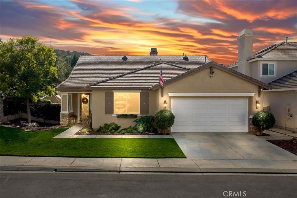 Photo of 27665 Bottle Brush Way, Murrieta, CA 92562 (MLS # SW26014442)