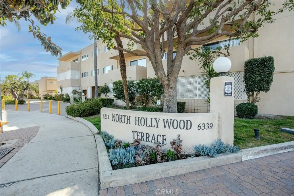 Photo of 6339 Morse Avenue #108, North Hollywood, CA 91606 (MLS # SR26025309)
