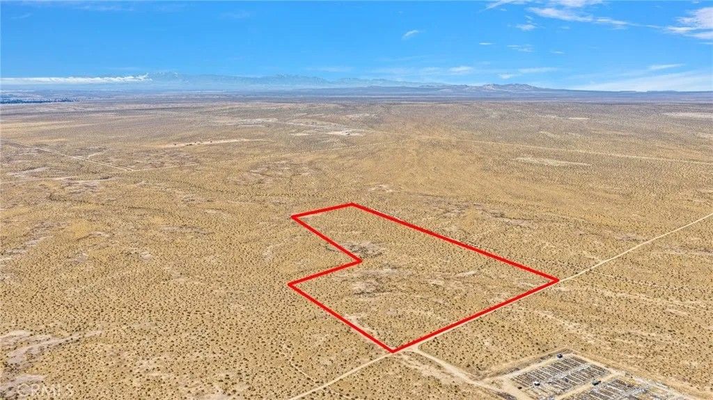 Photo of 16101 Sweeten Ln, Helendale, CA 92342 (MLS # HD26095915)