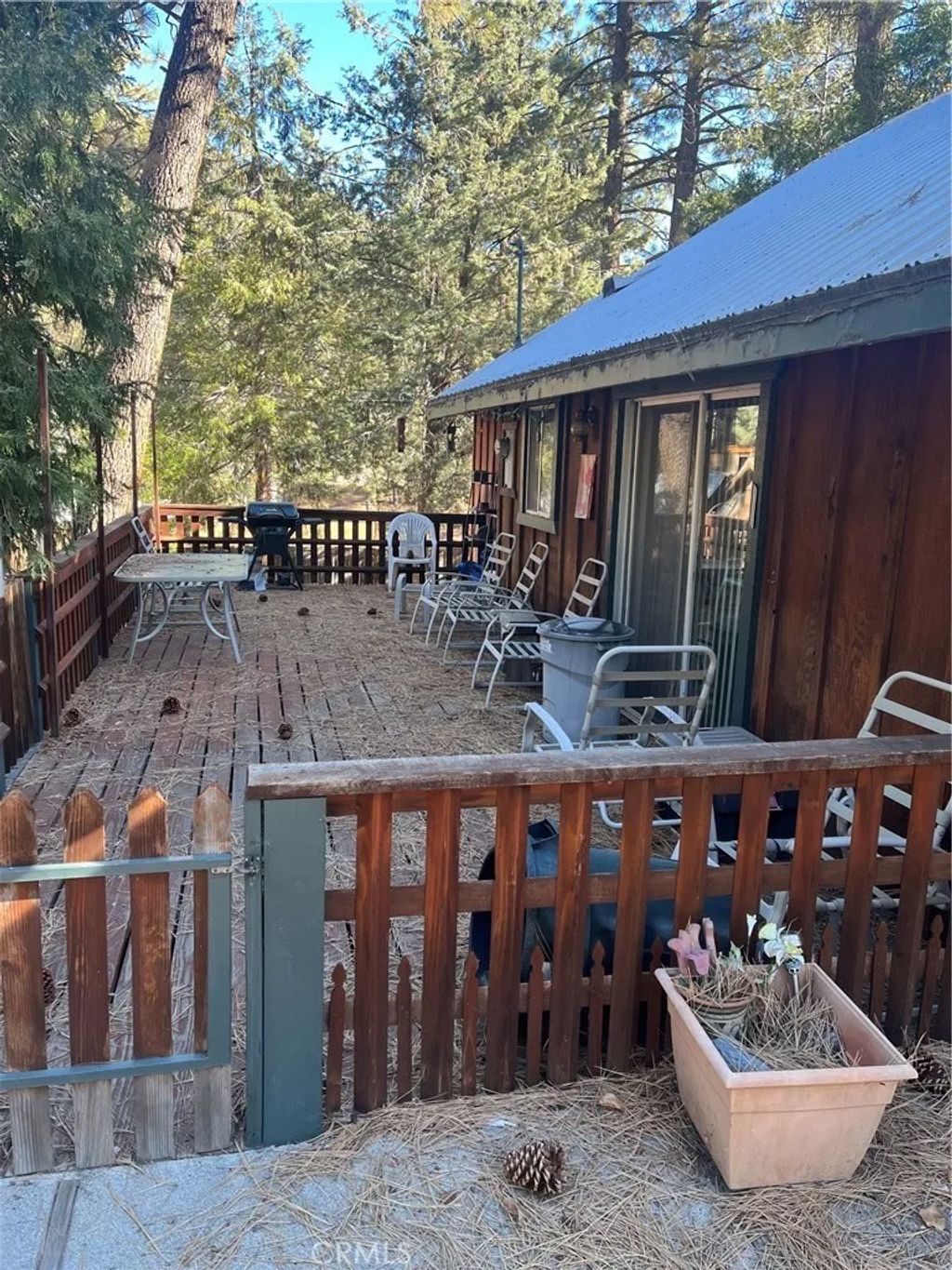 Photo of 1366 Laura St, Wrightwood, CA 92397 (MLS # HD25278028)