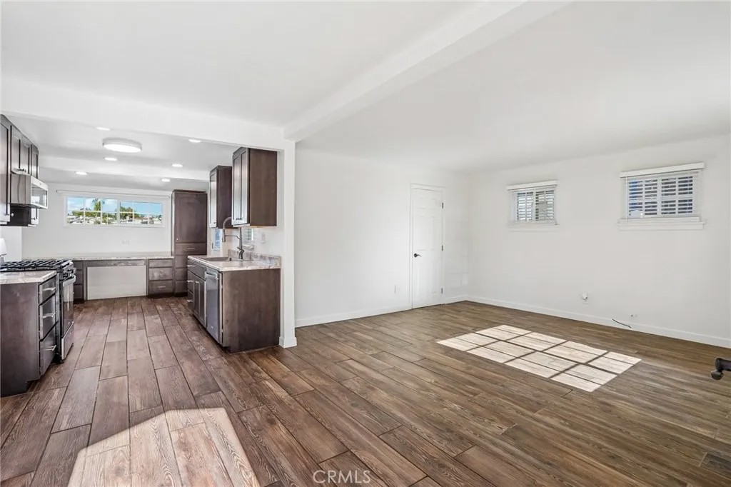 601 El Redondo