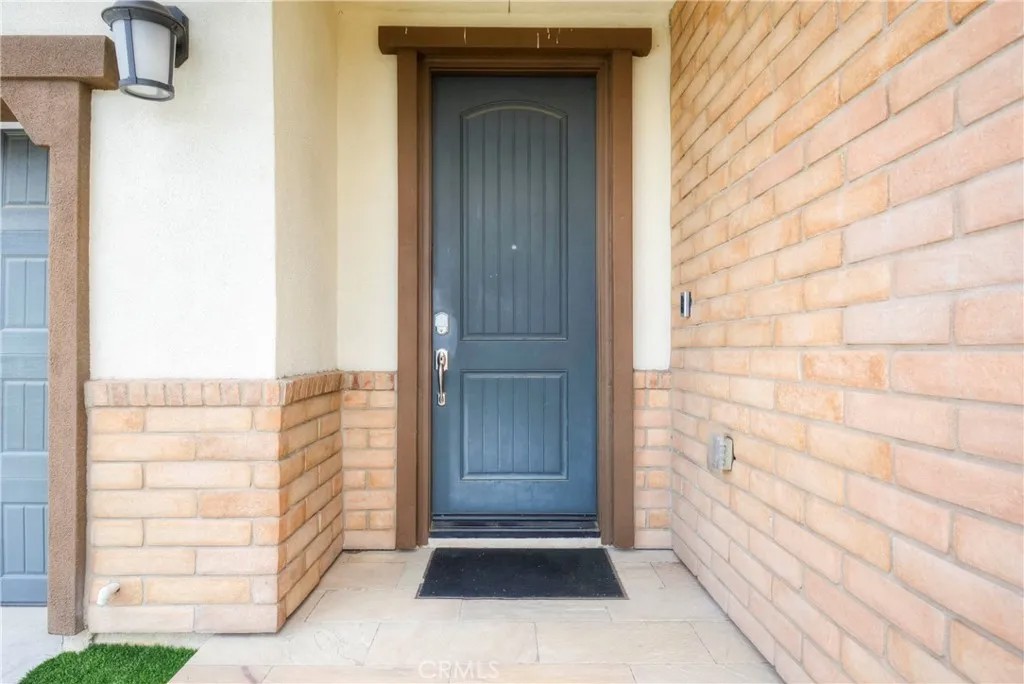 4211 E Cielo Privado