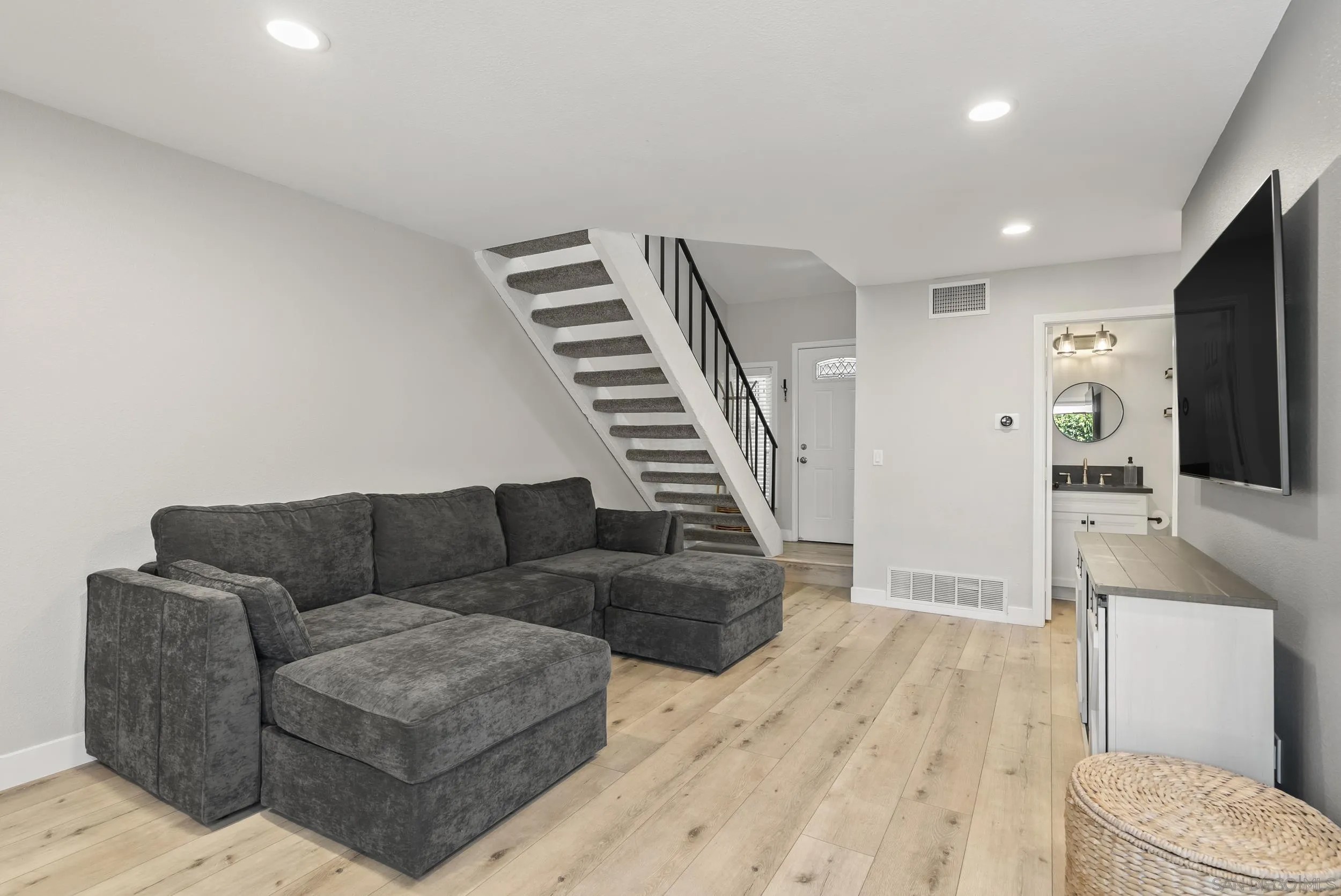 14287 Mariana Dr.