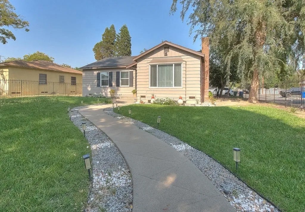 2803 Ladera Road