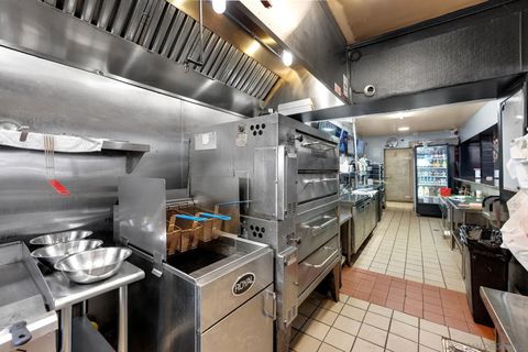 4994 Newport Ave San Diego CA 92107