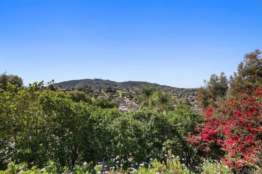 12135 Los Amigos Way