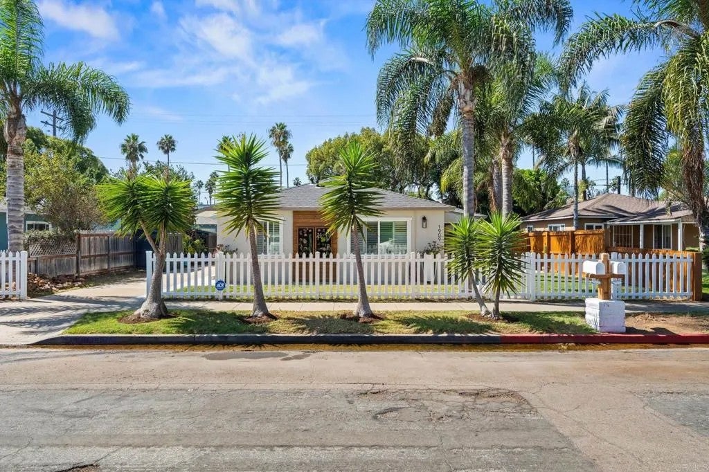 1909 S FREEMAN Street