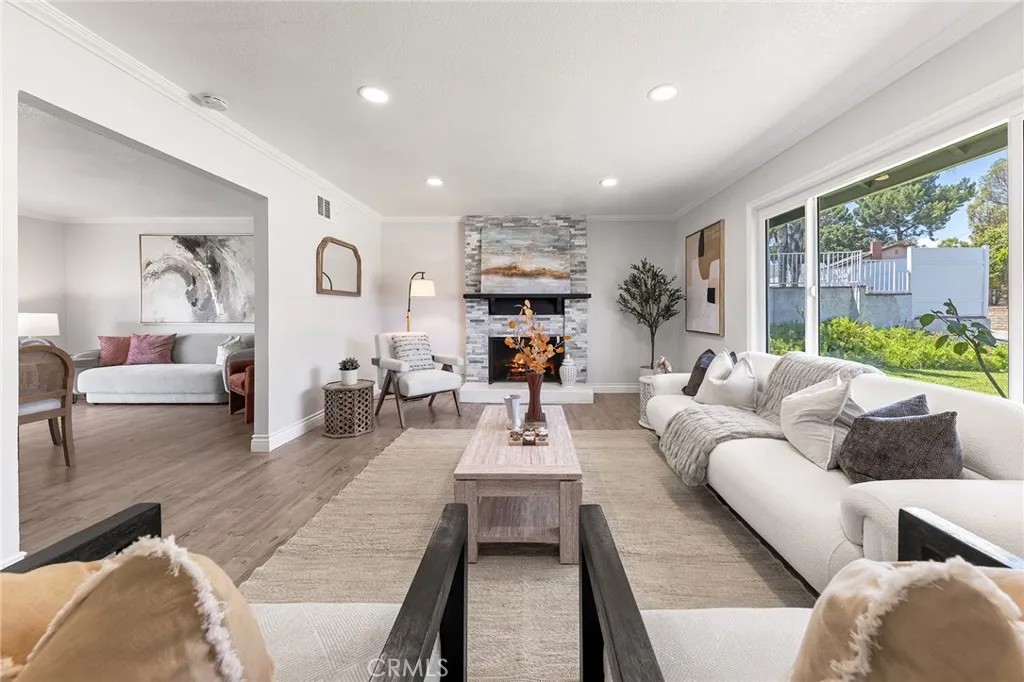 2115 Tierra Loma Drive