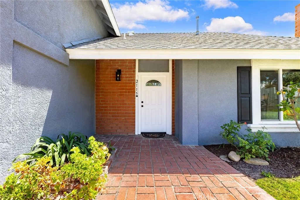 2115 Tierra Loma Drive