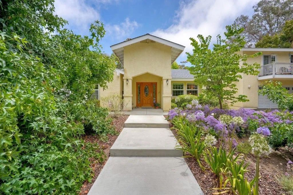 Photo of 519 Quail Gardens Drive, Encinitas, CA 92024 (MLS # NDP2606559)