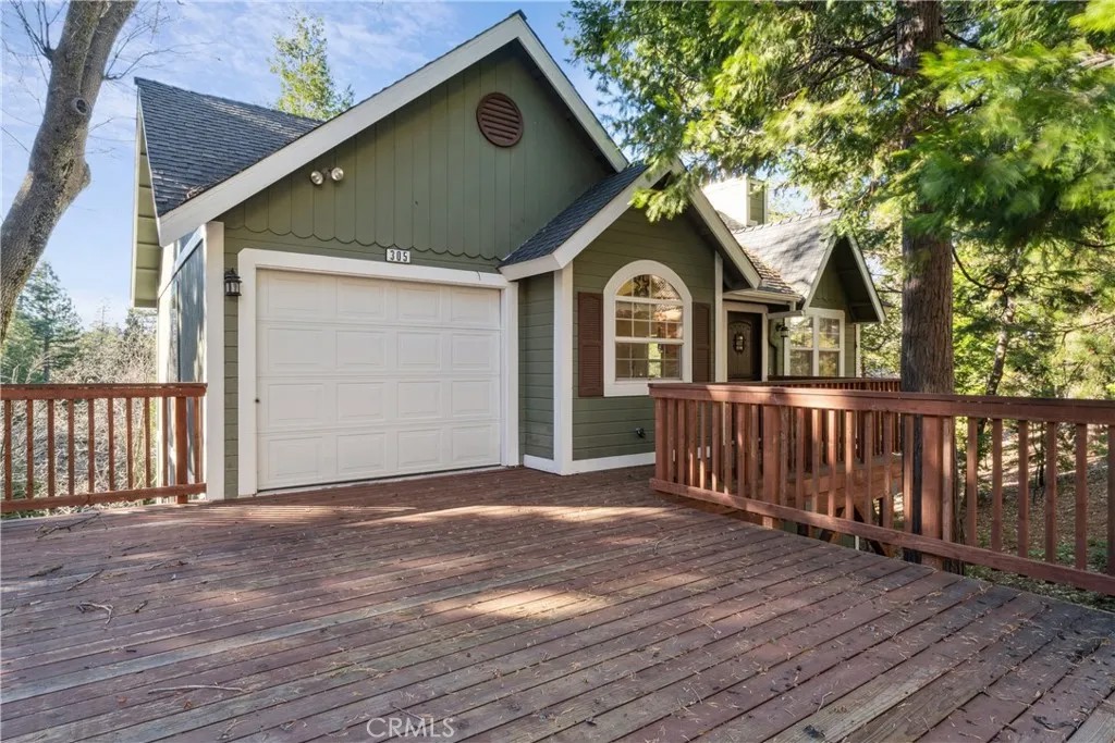 305 Summit Road