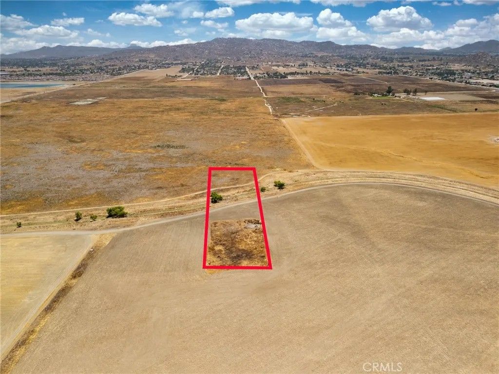 Photo of 27200 San Jacinto Ave, Perris, CA 92571 (MLS # IV26022045)