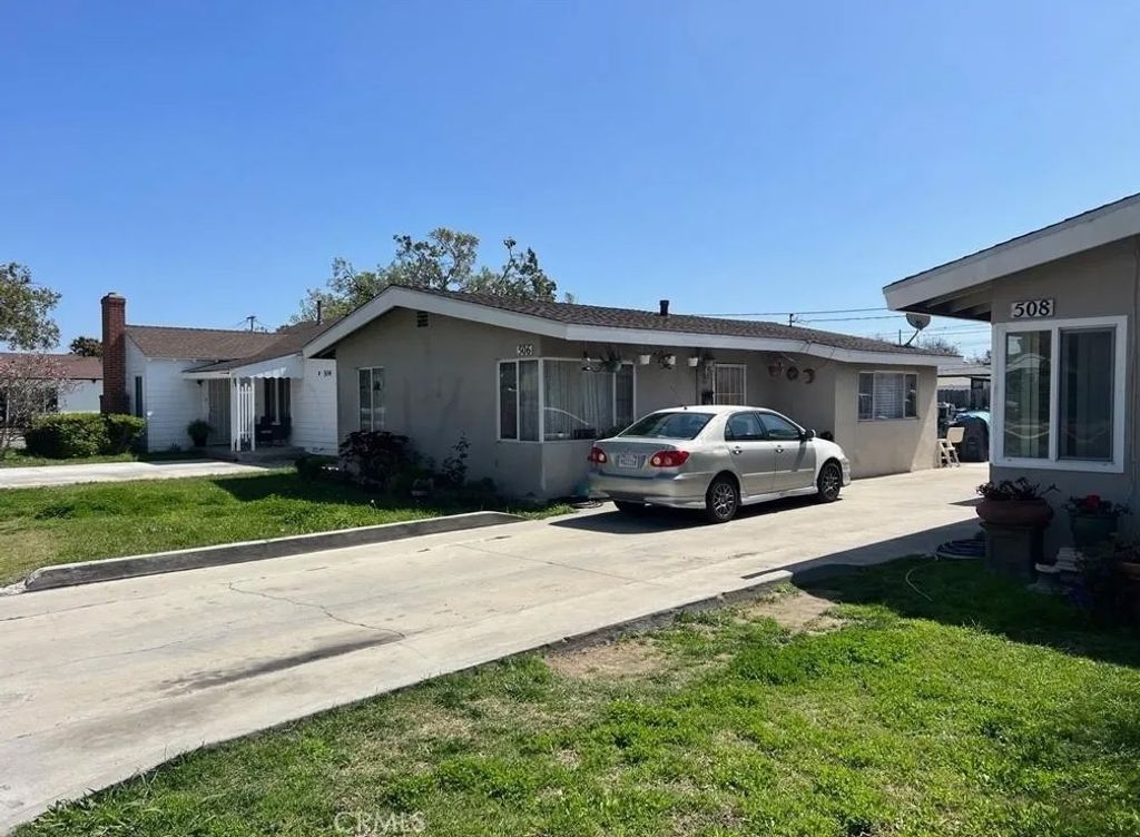 Photo of 508 W Edinger Ave, Santa Ana, CA 92707 (MLS # OC26050036)