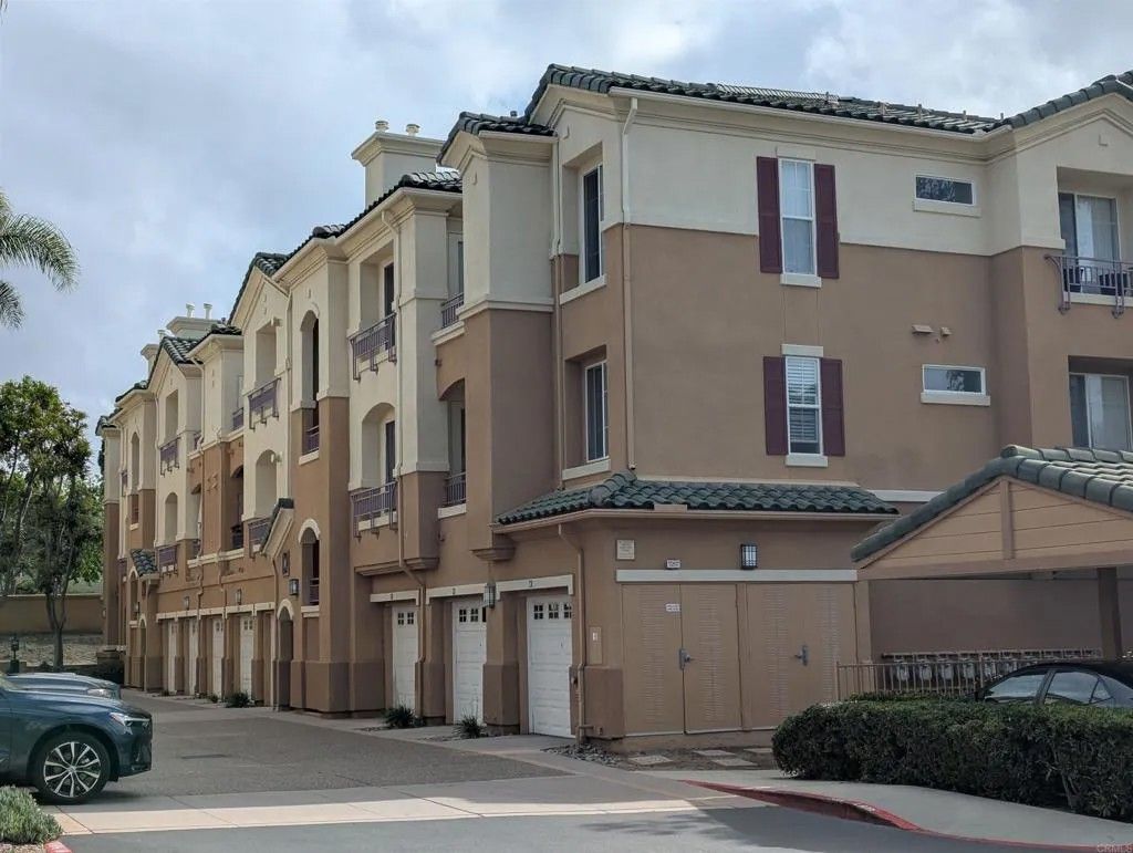 Photo of Carmel Country #303, San Diego, CA 92130 (MLS # NDP2603728)