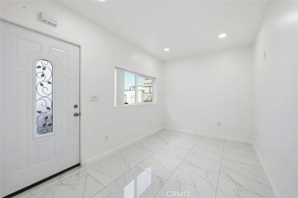 Photo of 220 39th St #A, Manhattan Beach, CA 90266 (MLS # SB26021442)