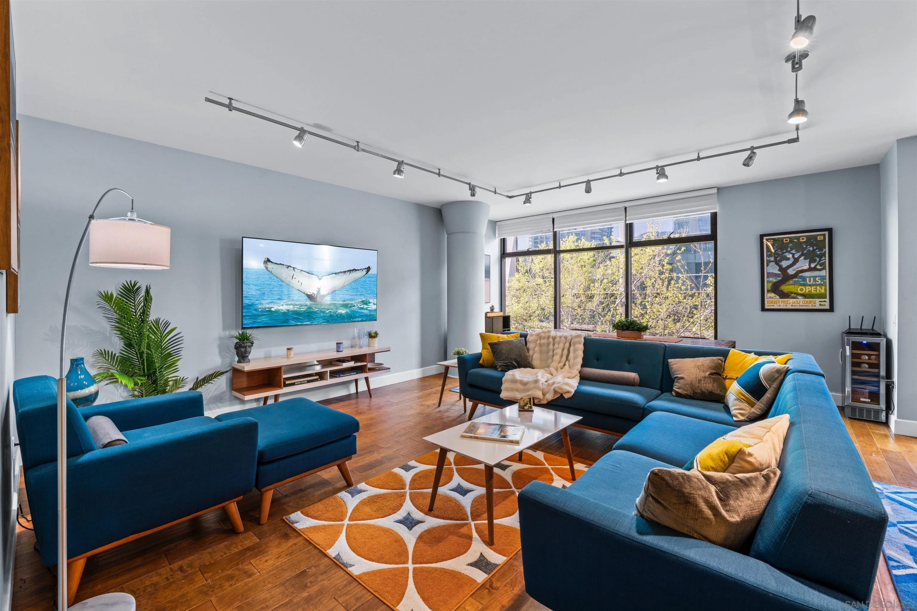 645 Front St 305
