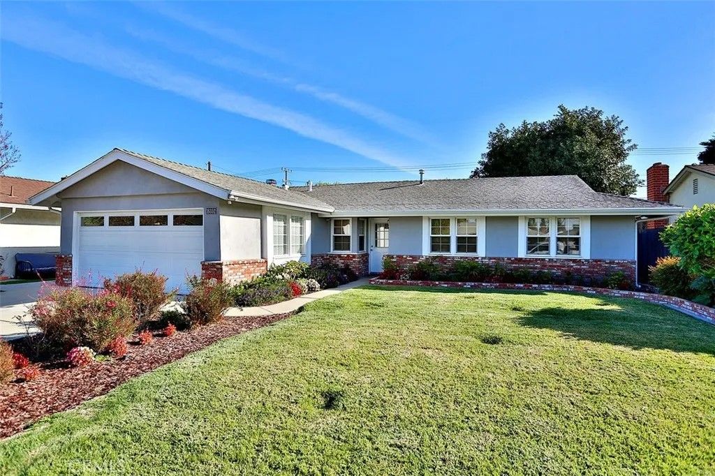 Photo of 16352 Hollywood Lane, Huntington Beach, CA 92649 (MLS # OC25265040)