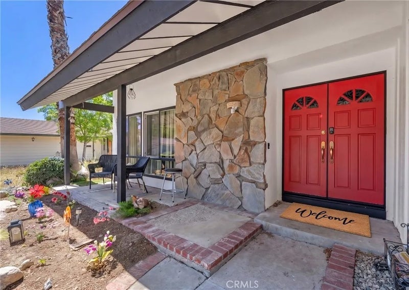 28975 Gladiolus Drive
