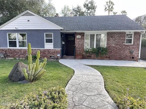 Photo of 1255 Oak Circle Drive, Glendale, CA 91208 (MLS # P1-25941)