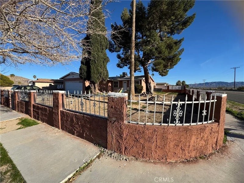 37869 Grandview Avenue