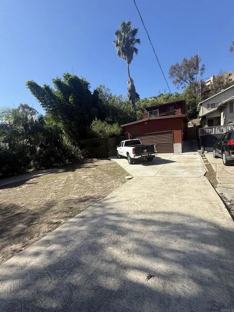3646 Curlew St San Diego CA 92103