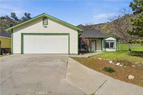 Photo of 21276 White Pine #39, Tehachapi, CA 93561 (MLS # SR26052536)