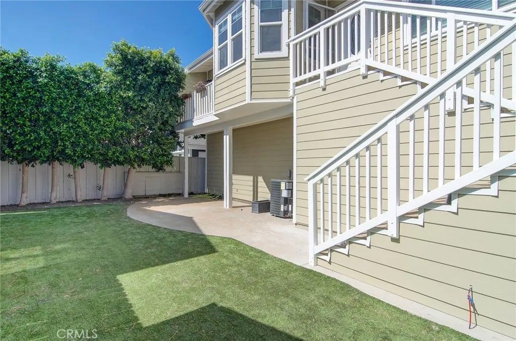 Photo of 527 Westminster Ave, Newport Beach, CA 92663 (MLS # OC26067949)