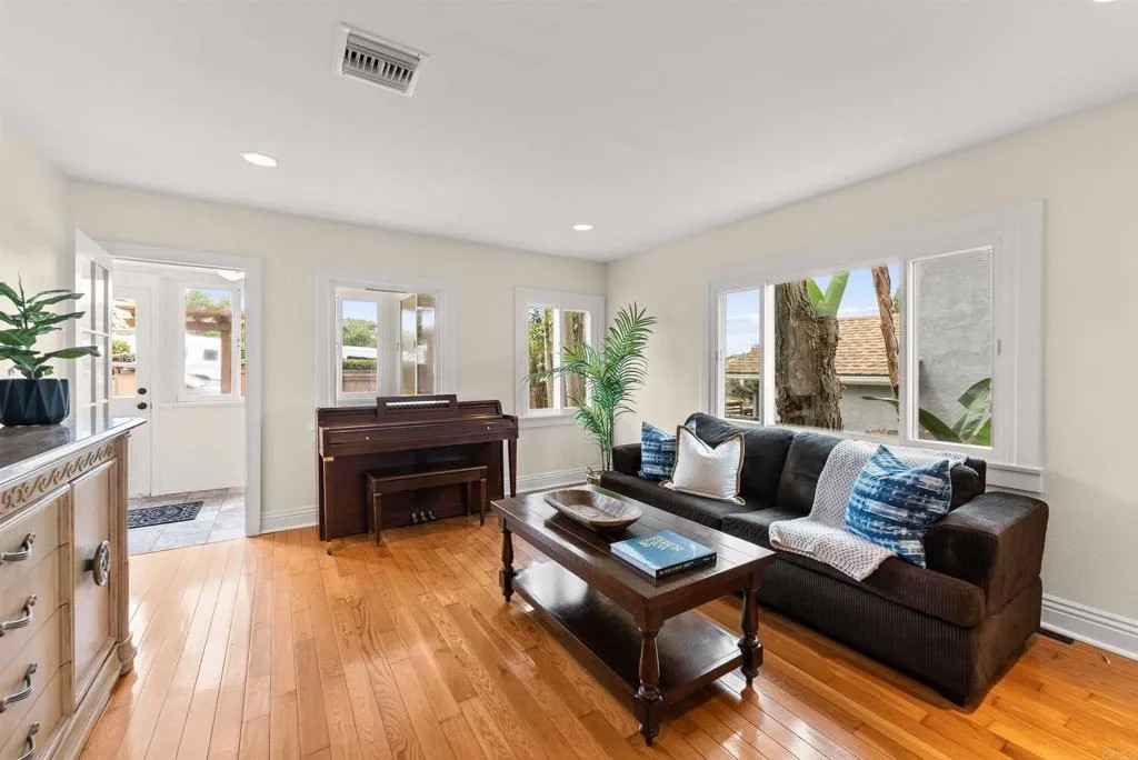 4522 Brighton Avenue