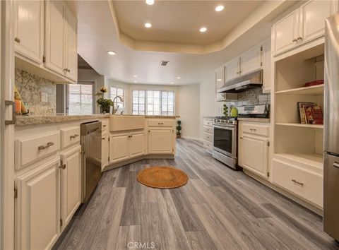 Photo of 11 Malaga Place, Manhattan Beach, CA 90266 (MLS # SB25275080)