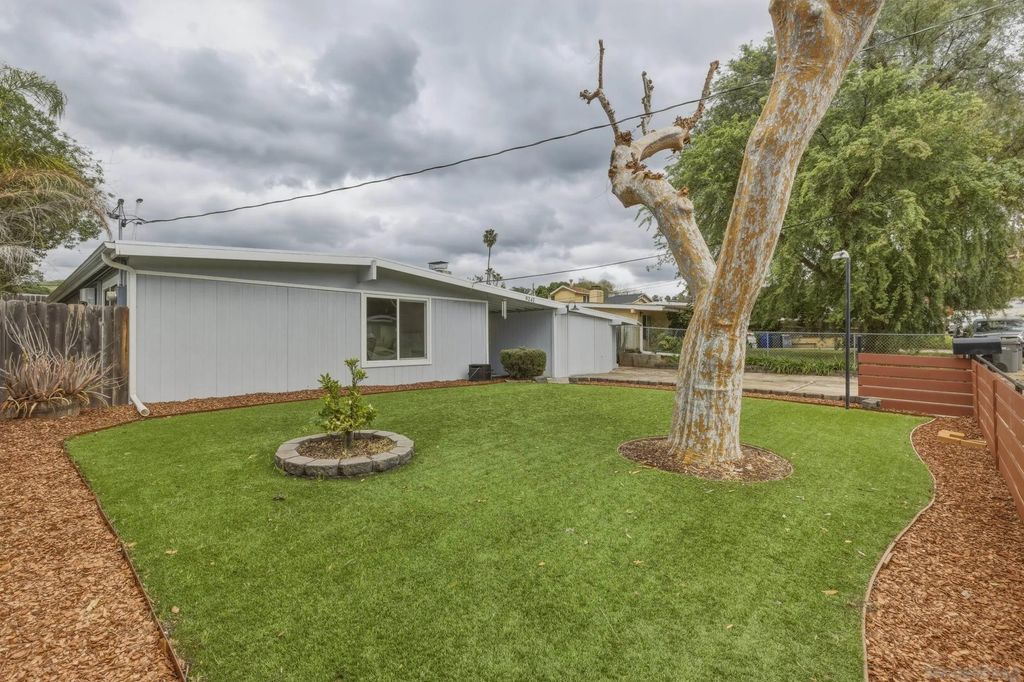 Photo of 9241 Bloomdale St, Santee, CA 92071 (MLS # 260004156)