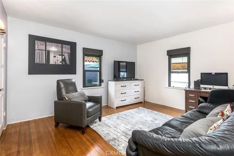 Tiny photo for 2431 S Holt Ave, Los Angeles, CA 90034 (MLS # SB25244058)