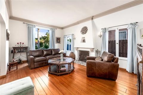 Tiny photo for 2431 S Holt Ave, Los Angeles, CA 90034 (MLS # SB25244058)