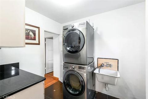 Tiny photo for 2431 S Holt Ave, Los Angeles, CA 90034 (MLS # SB25244058)