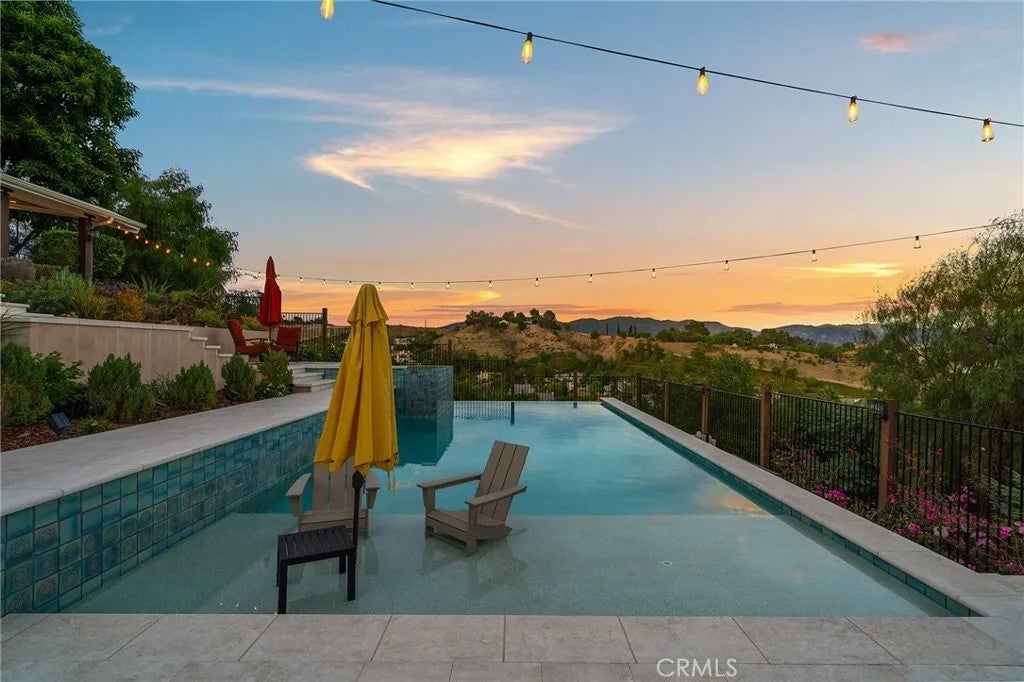 17879 Ridgeway