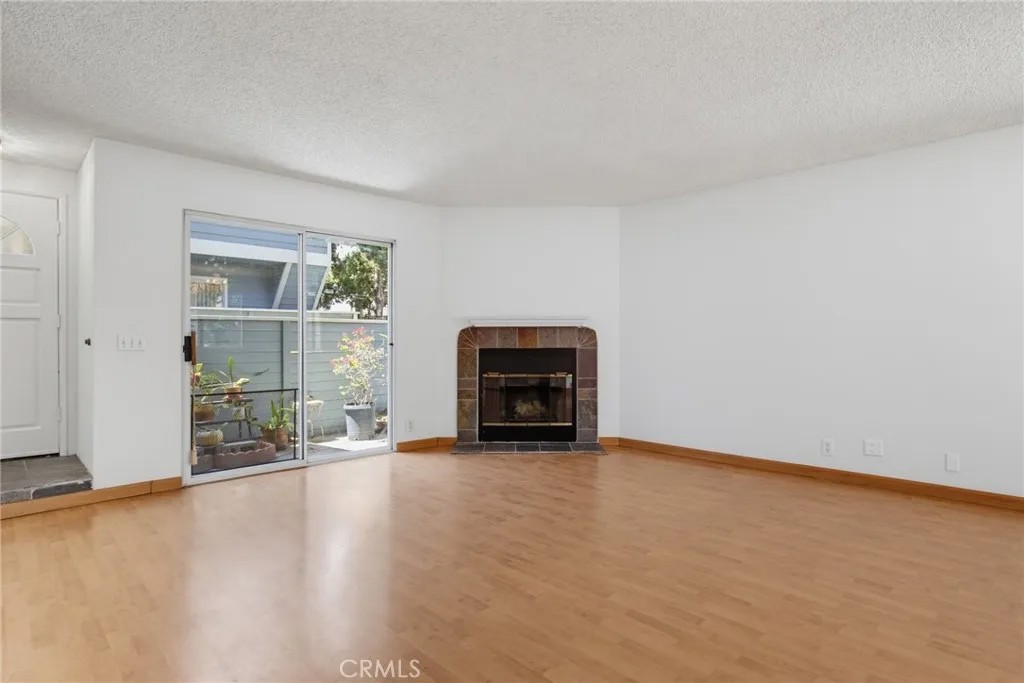 26119 Frampton F