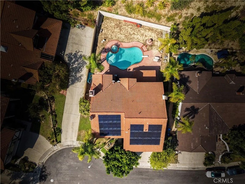 18401 Charlton Lane