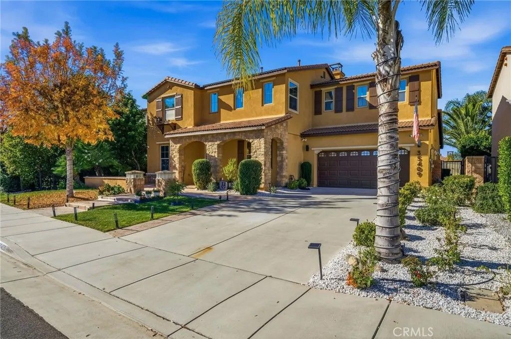 Photo of 35409 Summerholly Lane, Murrieta, CA 92563 (MLS # SW25277703)