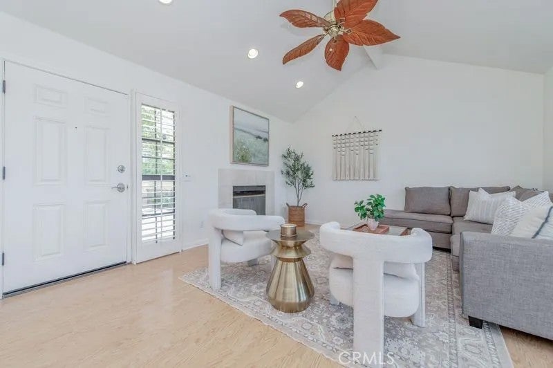 6011 E Montefino