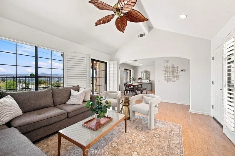 6011 E Montefino