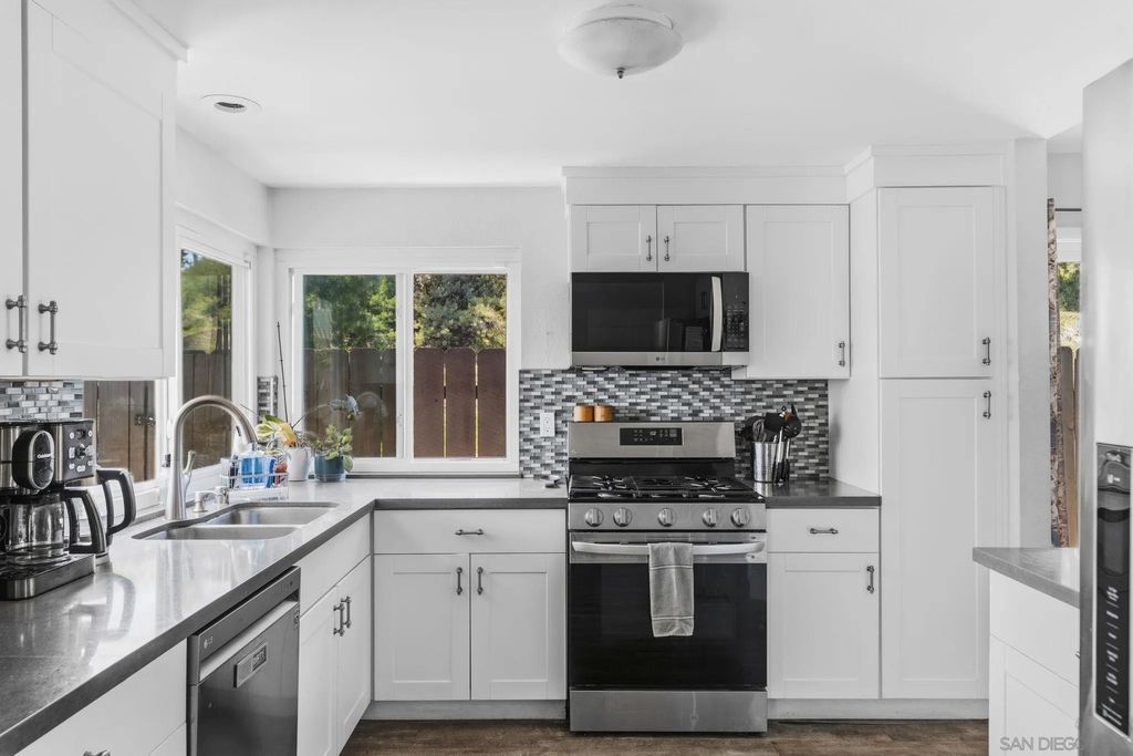 Photo of 10131 Canyonridge PL, Spring Valley, CA 91977 (MLS # 260011187)
