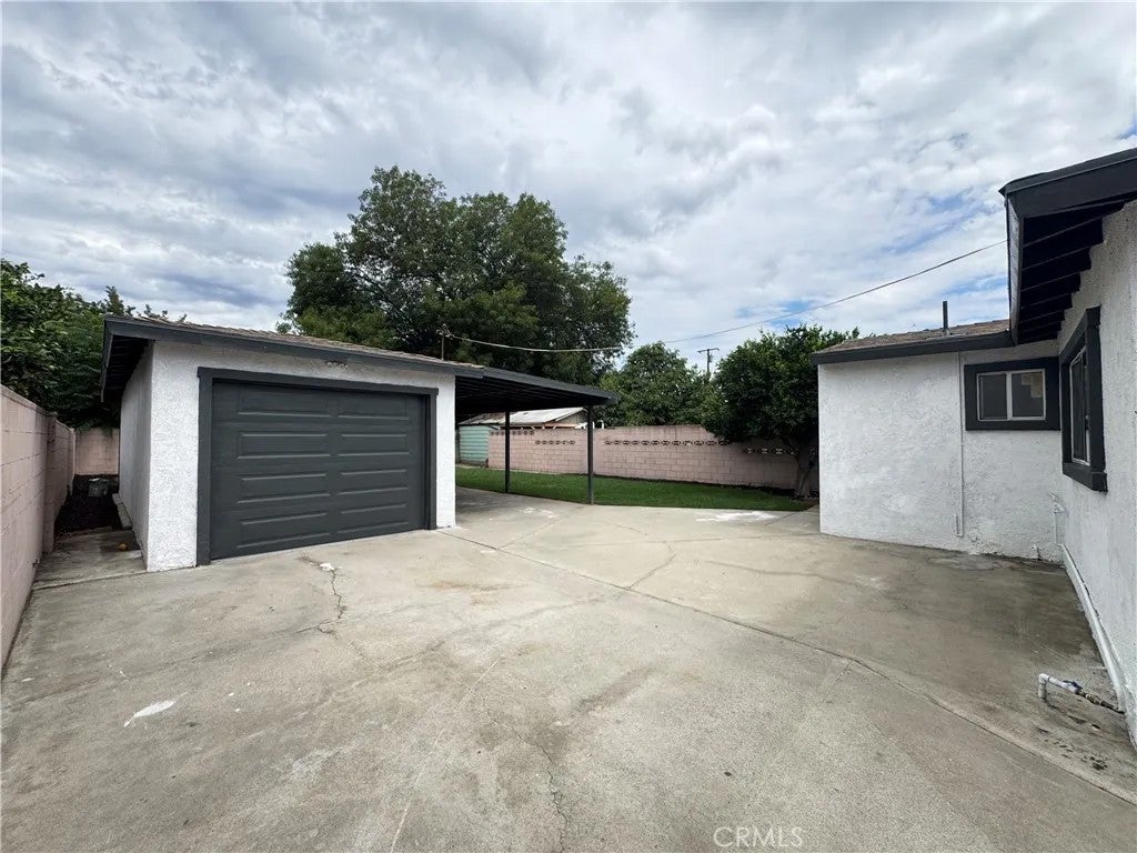 Photo of 575 E Fernleaf Ave, Pomona, CA 91766 (MLS # DW26194132)