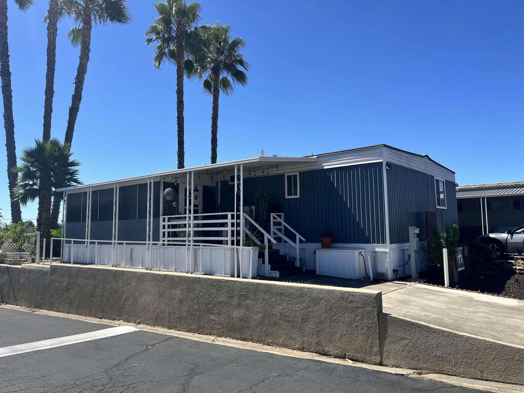 Photo of 1120 E Mission Road #76, Fallbrook, CA 92028 (MLS # 250040122)