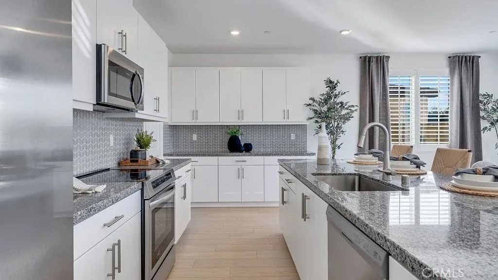 Photo of 7483 Bucknell Avenue, Hesperia, CA 92345 (MLS # SW26047214)