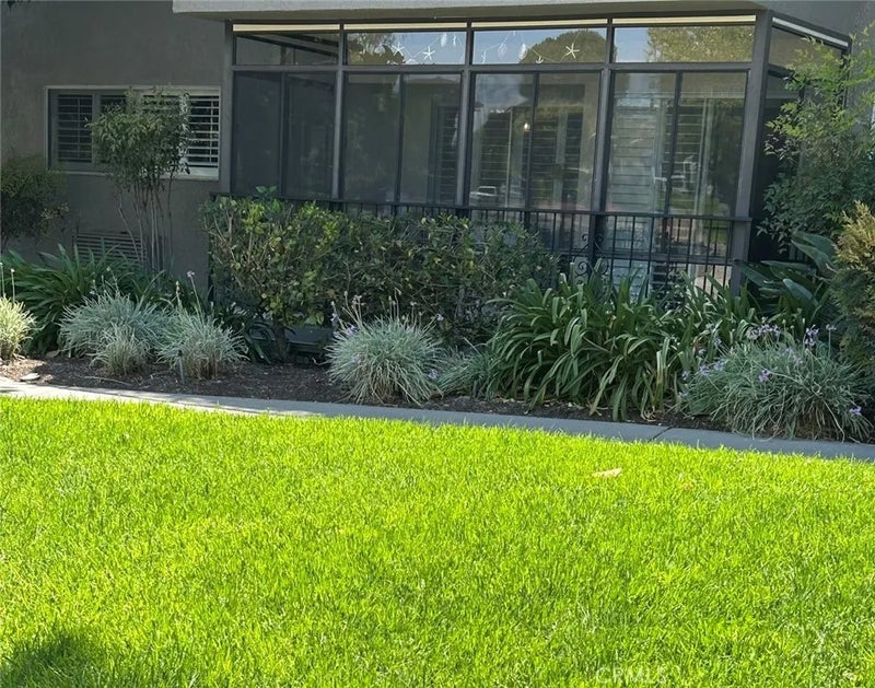 2393 Via Mariposa West 1-G