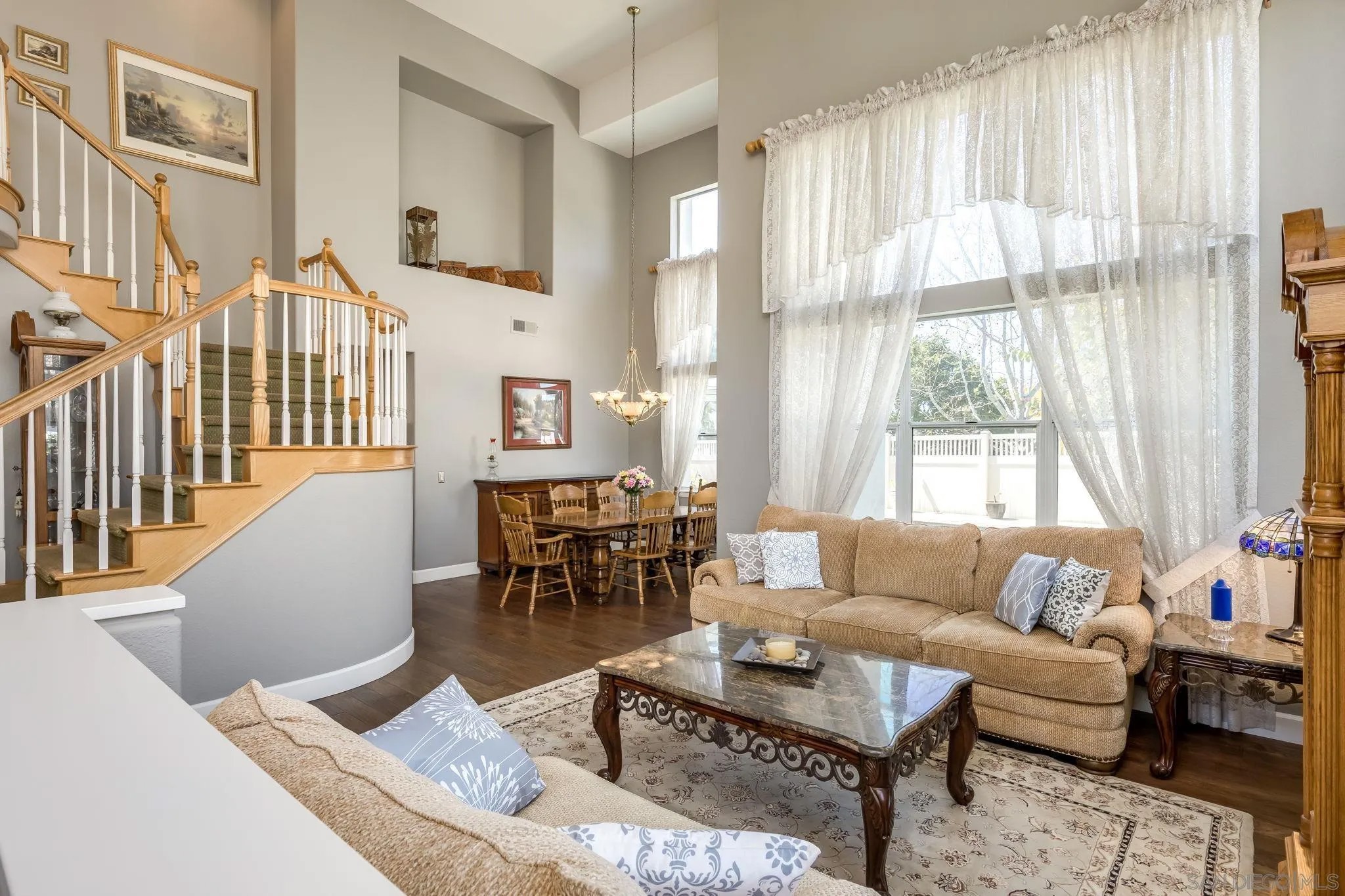 2018 Acacia Dr