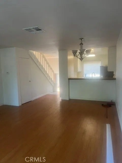 12750 Centralia 30