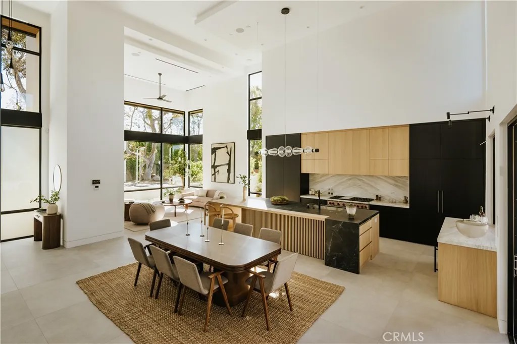2321 Mesa Drive