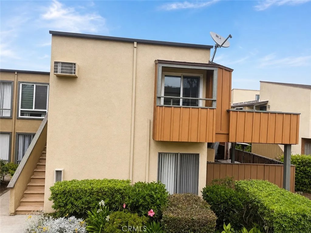 1001 W Stevens 409
